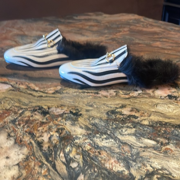 Gucci ‘Princetown’ Fur Horsebit Mules Zebra Slides - Picture 4 of 8